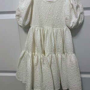Petite Amalie size 4, dress little girl